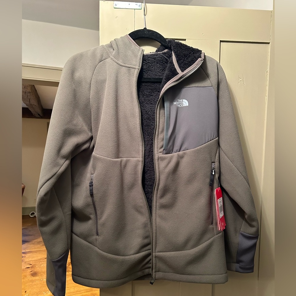 NWT Boys North Face Chimbarazo Hoodie New Taupe Green fleece jacket with lining